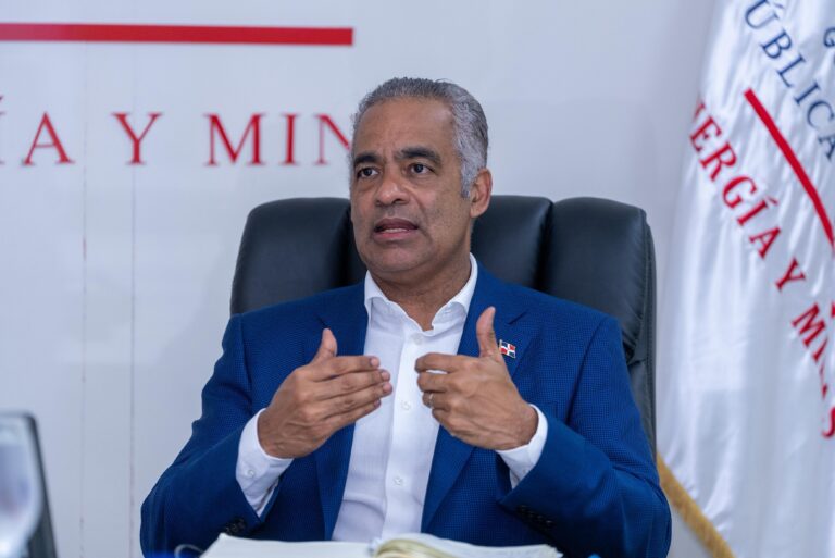 Gobierno proyecta expansión del sistema eléctrico con más de 50 % adicional en energía base al 2028