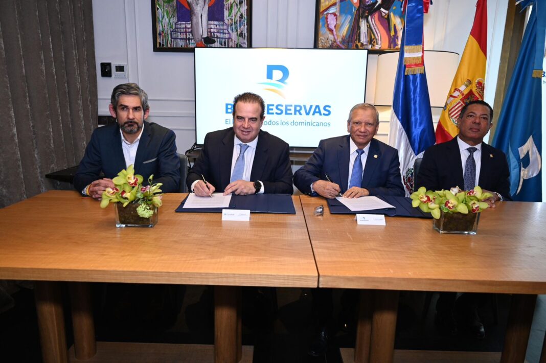 Banreservas y CaixaBank de España renuevan acuerdo para el envío de remesas Banreservas y CaixaBank de España renuevan acuerdo para el envío de remesas