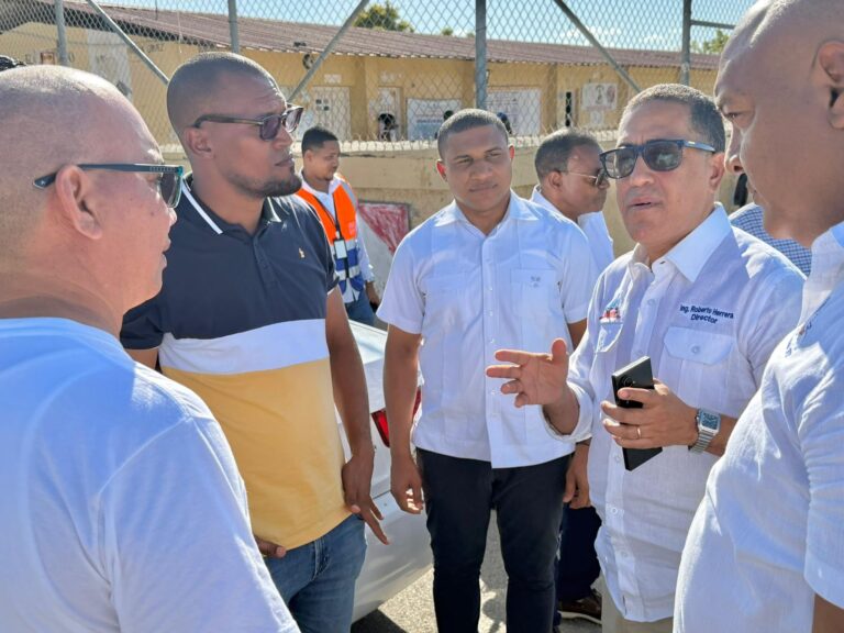 Gobierno acelera la construcción de 18 proyectos escolares en Bahoruco a través del Plan 24/7-365