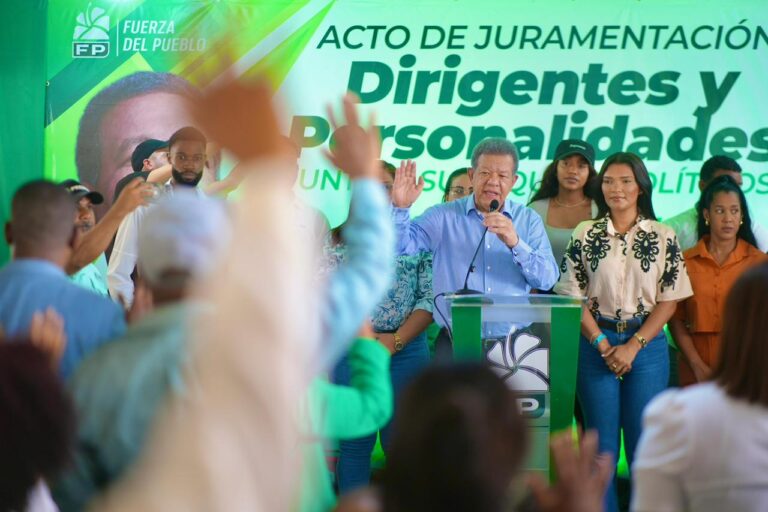 Leonel Fernández retoma agenda de juramentaciones de nuevos miembros de la FP este sábado