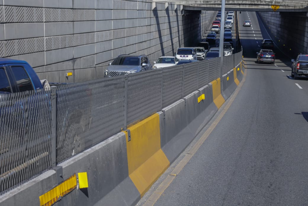 Obras Públicas realizará trabajos de reparación de barandas en pasos a desnivel de la 27 de Febrero