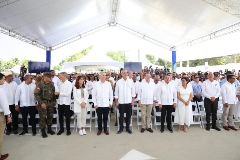 Abinader entrega nuevo Hospital Regional Matías Ramón Mella en Dajabón