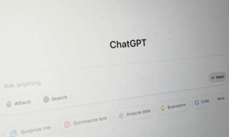 Politico: Jefe de Ciberseguridad de EE.UU. subió archivos confidenciales a ChatGPT