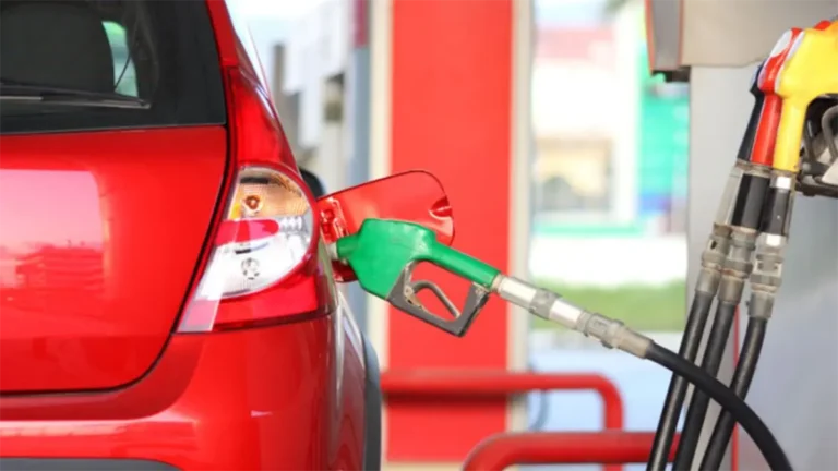 Gobierno mantiene precios de combustibles esenciales con subsidio de RD 92.6 millones