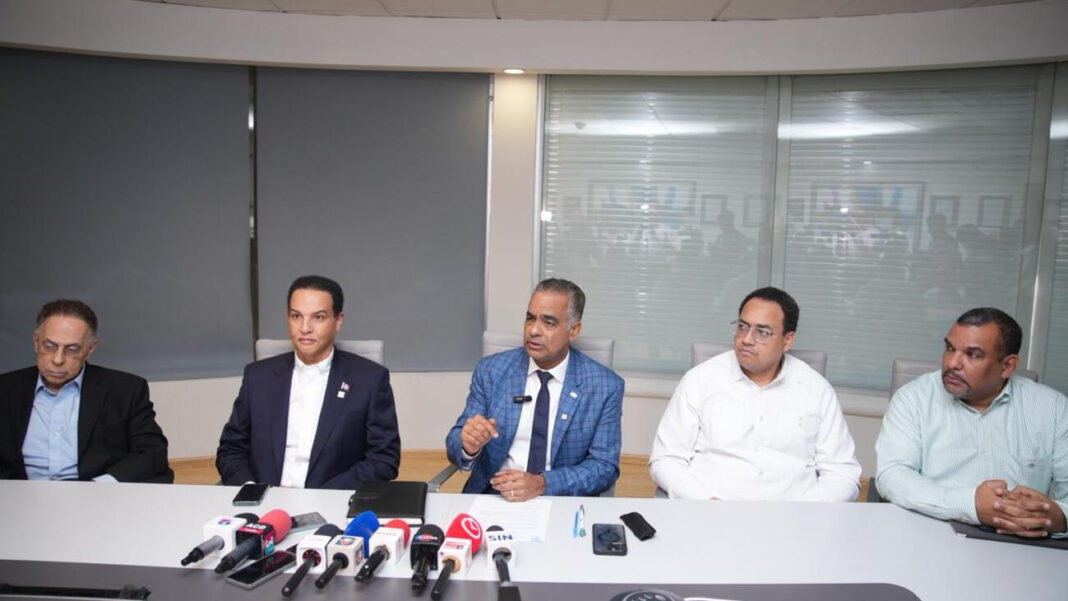 Servicio eléctrico ha sido recuperado en un 30 %, tras falla en el SENI