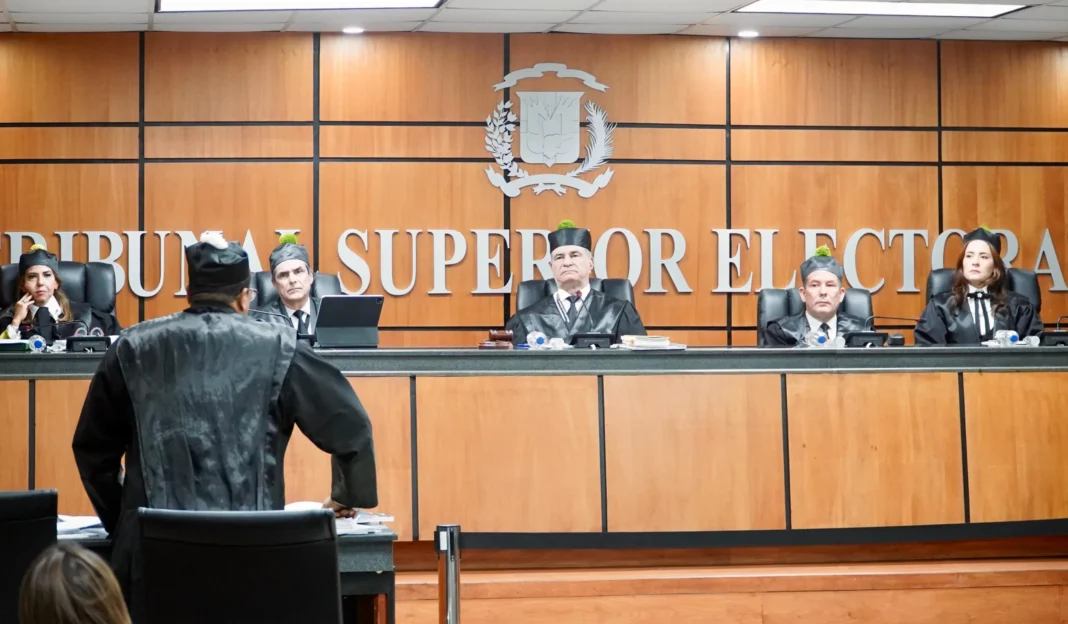 TSE rechaza pedimentos para anular convención del PHD que eligió a Ramón Emilio Goris presidente del partido