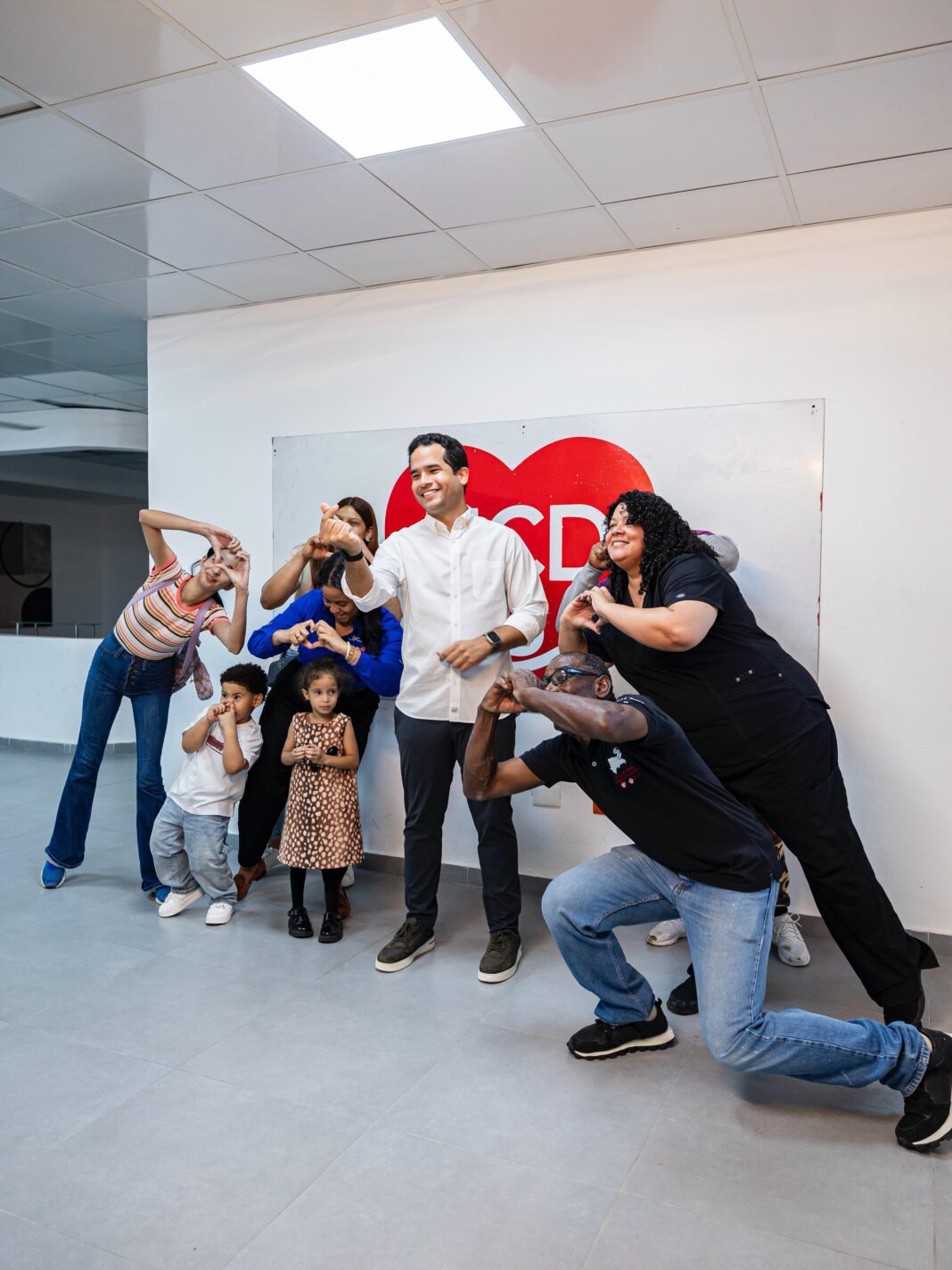 Senaduría del DN destina Fondo Gadiel a operaciones a corazón abierto para niños