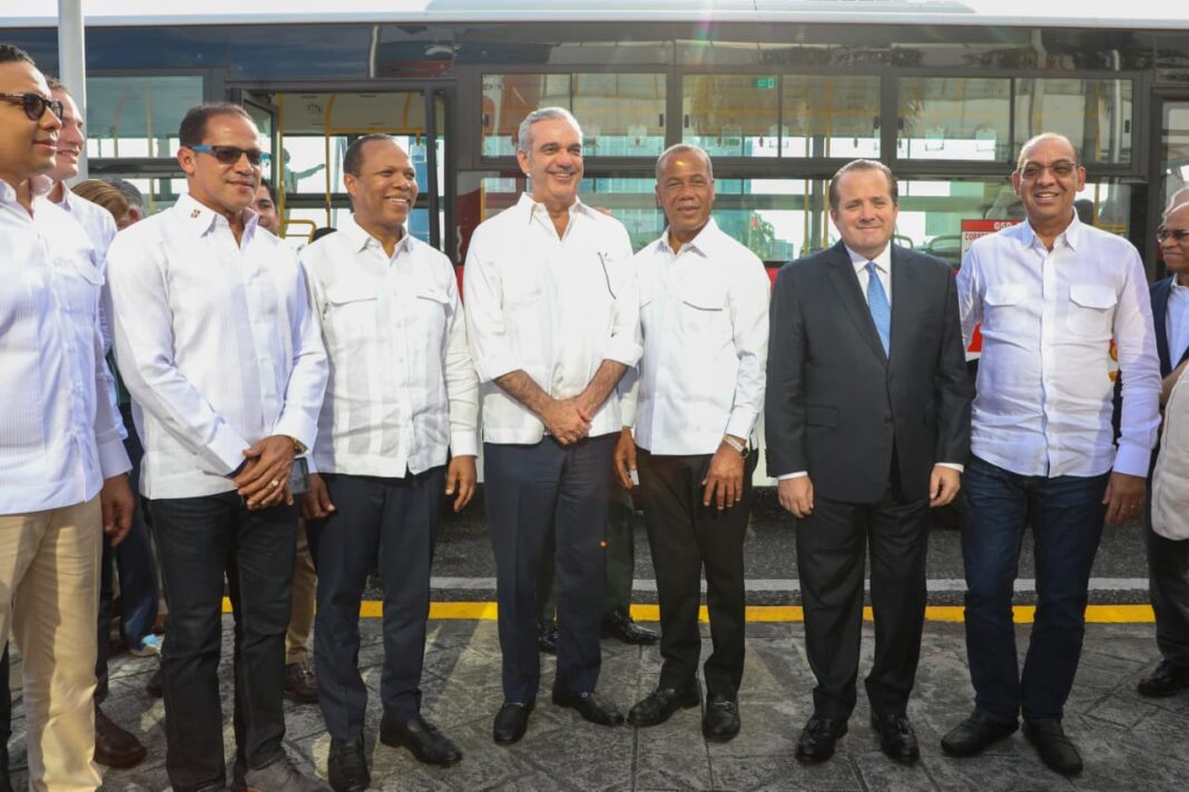 Presidente Abinader pone en marcha el Corredor Independencia y amplía el Sistema Integrado de Transporte