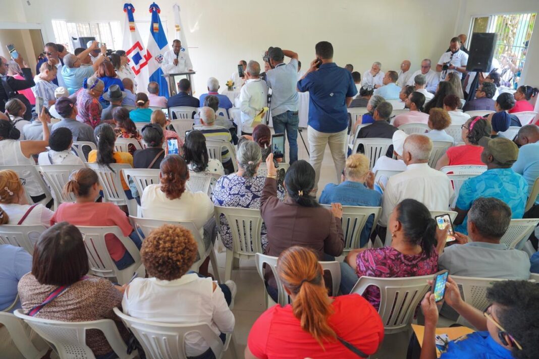 Gobierno inicia titulación gratuita en los condominios de la Villa Olímpica en Santiago