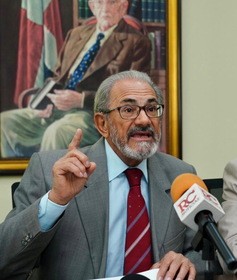 FP: Aumento de permisos, vertederos y daños ecológicos ponen en duda política ambiental del Gobierno