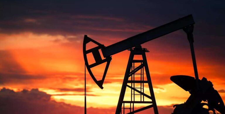 Emiratos Árabes Unidos se retira de los cárteles petroleros de la OPEP alegando "intereses nacionales"