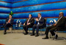 Leonel valora diálogo “cordial y respetuoso” con comisión oficial y sostiene que los sacrificios debe asumirlos el Gobierno y ser comunicados con transparencia