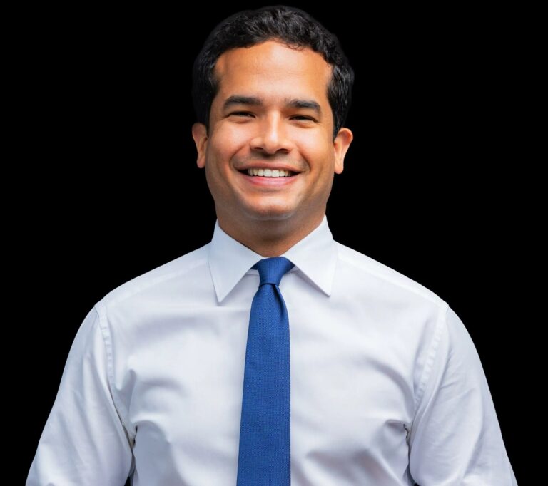 Senador Omar Fernández invita al primer Congreso Internacional de Geopolítica en RD que organiza Manuel Cruz
