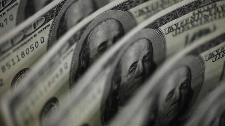 Dólar mantiene tendencia a la baja y fortalece confianza de los agentes económicos en RD