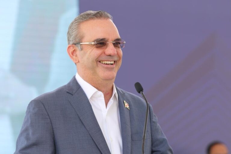 Abinader será orador en Congreso Mundial de Zonas Francas en Panamá