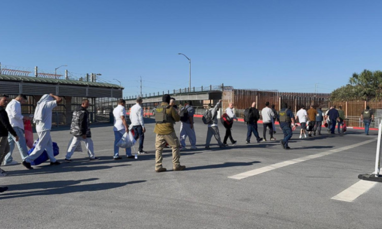 República Dominicana recibirá de forma temporal a deportados de terceros países desde EEUU
