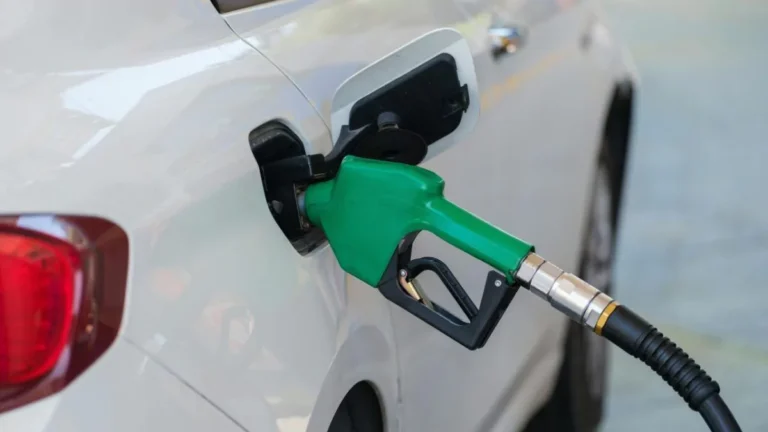 Gobierno mantiene congelados los combustibles esenciales