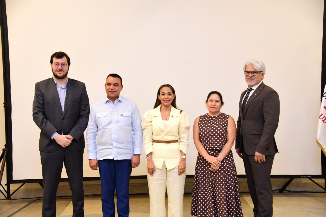 Ministerio de Salud Pública inicia medición del nivel de madurez de las Redes Integradas de Servicios de Salud en la región Yuma Ministerio de Salud Pública inicia medición del nivel de madurez de las Redes Integradas de Servicios de Salud en la región Yuma