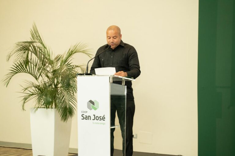 Presentan conferencia y cómic sobre batallas de liberación dominicana en Santiago