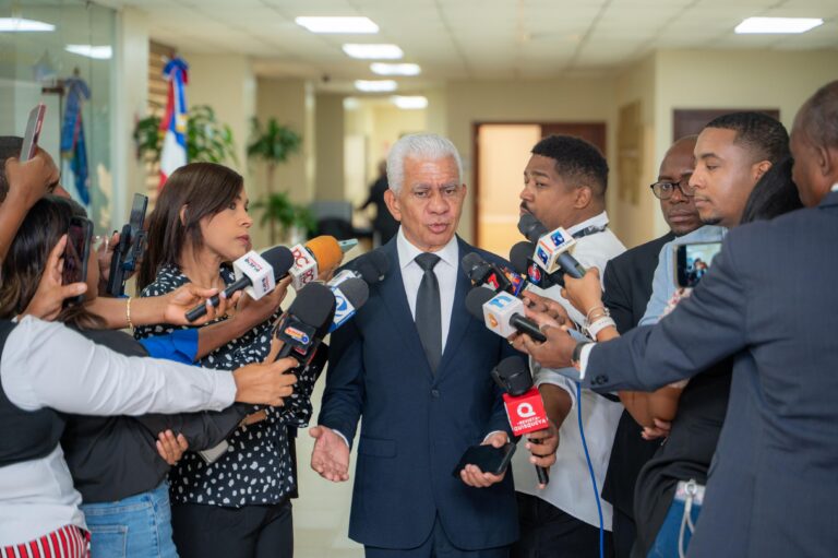 Presidente del Senado defiende procesos legislativos: “proyectos no se aprueban al vapor