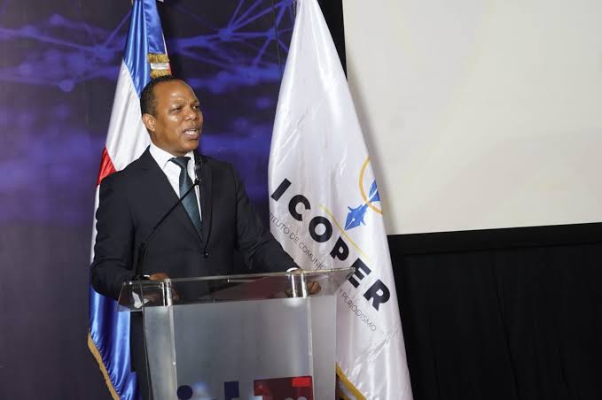 Director del INTRANT exhorta a ejercer la comunicación con ética y responsabilidad durante discurso de graduación del ICOPER Director del INTRANT exhorta a ejercer la comunicación con ética y responsabilidad durante discurso de graduación del ICOPER