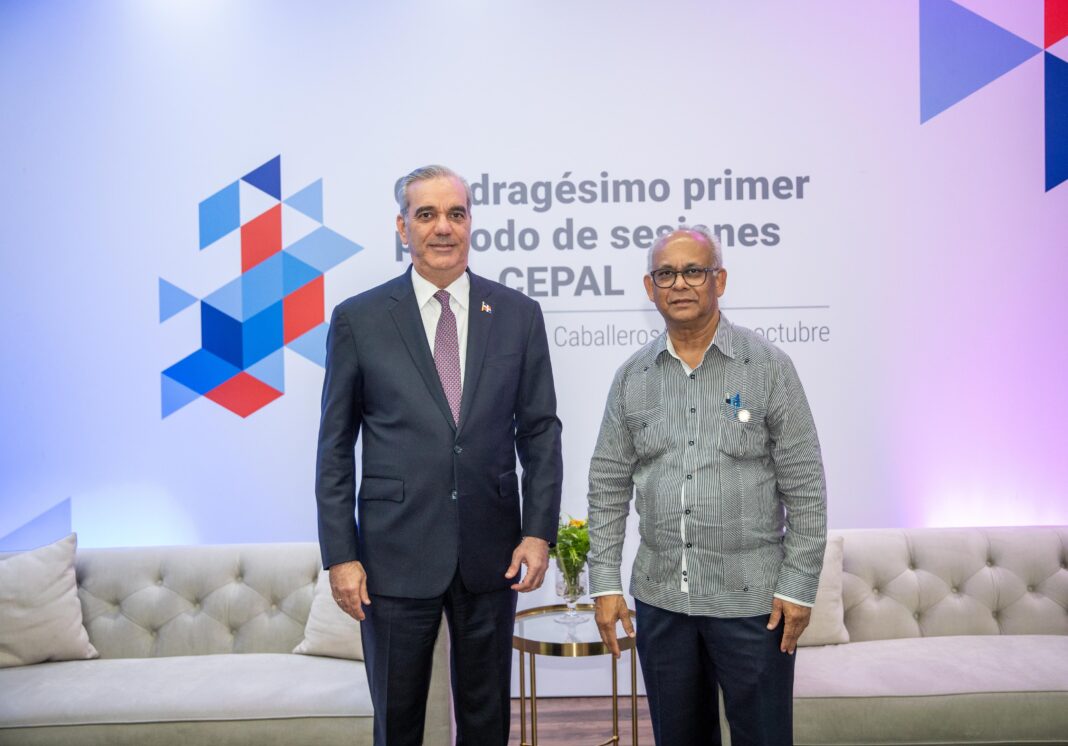 Abinader aborda con secretario de la OEA plan para Haití y democracia regional Abinader aborda con secretario de la OEA plan para Haití y democracia regional